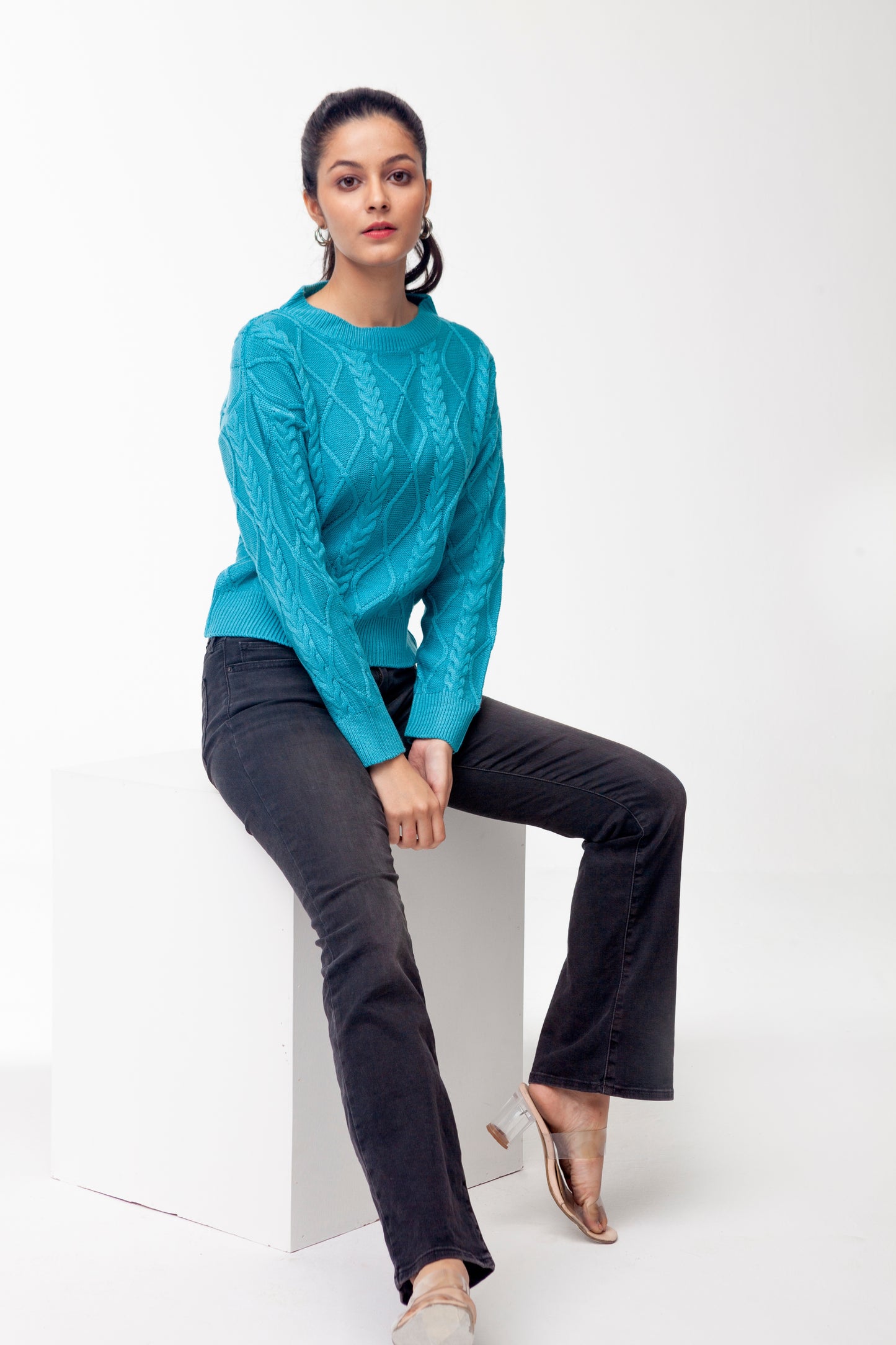 BLUE  CABLE KNIT SWEATER