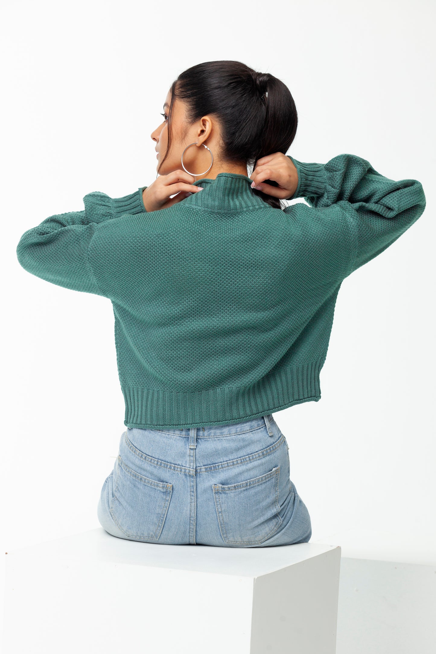 JADEGREEN LOOSE FITTED TURTLE NECK SWEATER