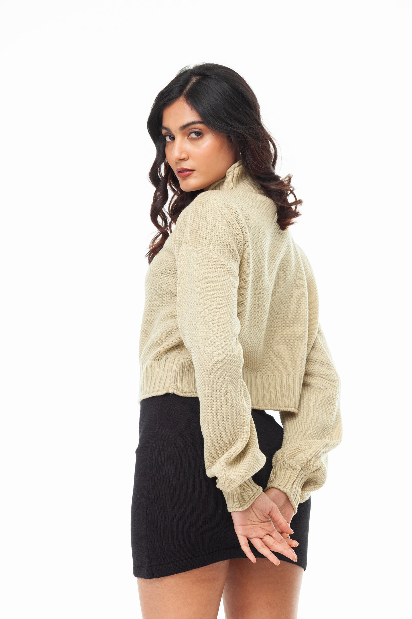 BEIGE LOOSE FITTED TURTLE NECK SWEATER - Yellow Molly